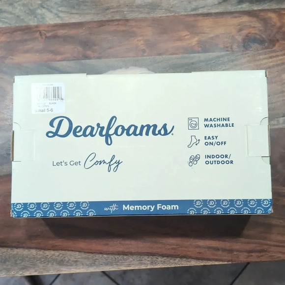 Dearfoams with Memory Foam Slippers - Picture 3 of 3